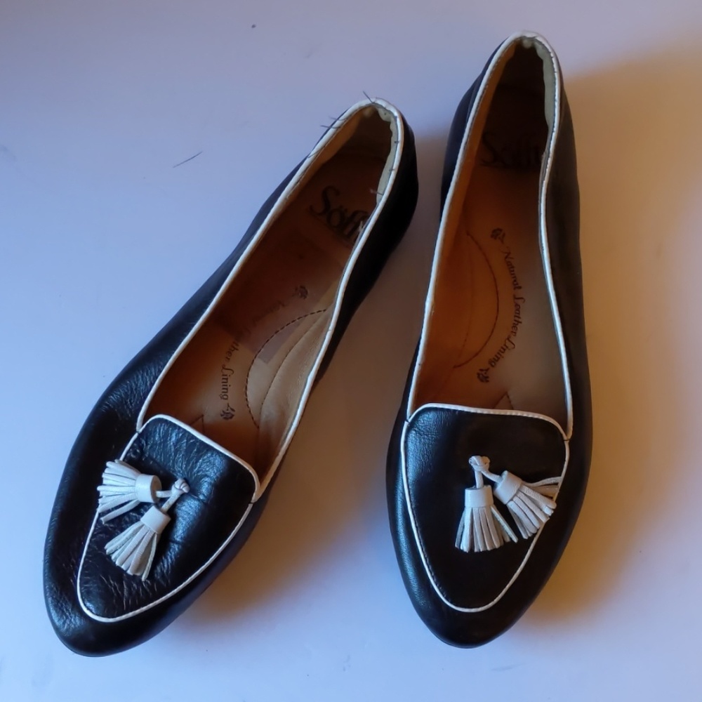 Sofft black w white piping/tassels flats-sz 8 1/2